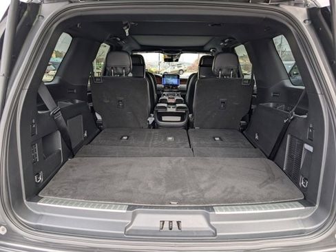 Used 2018 Lincoln Navigator Reserve w/ Technology Package image 33