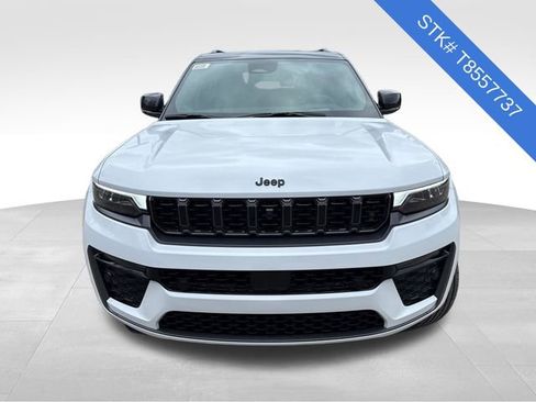 New 2026 Jeep Grand Cherokee L Summit w/ Obsidian Package AWD/4WD image 2