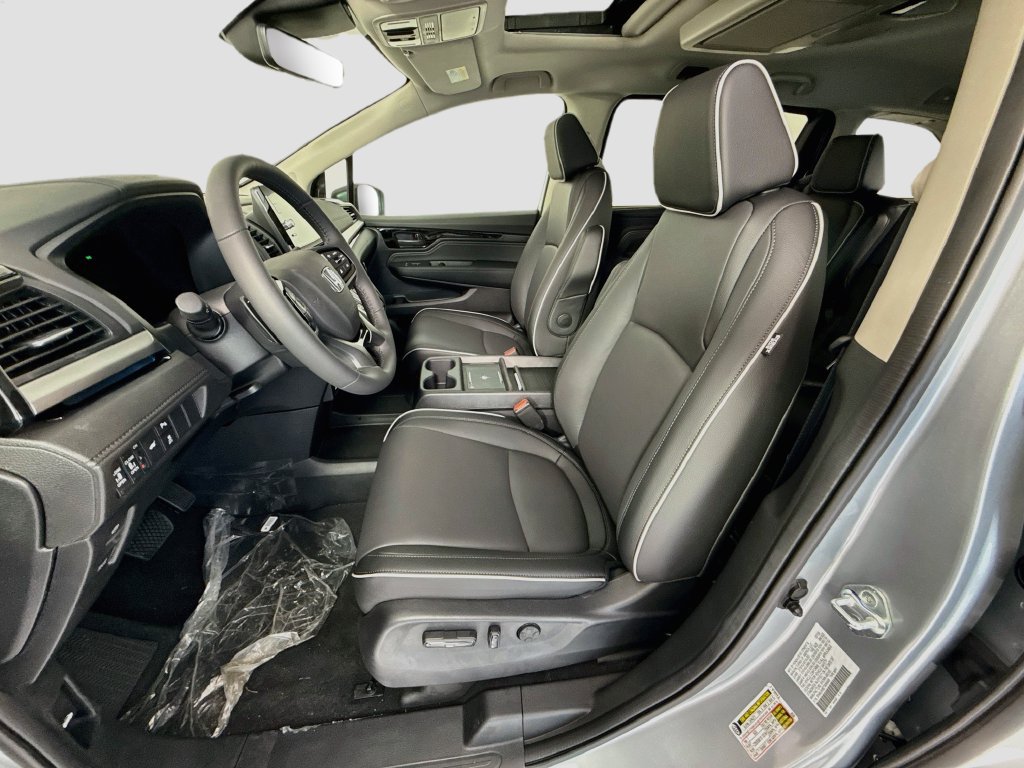 New 2026 Honda Odyssey Touring image 19