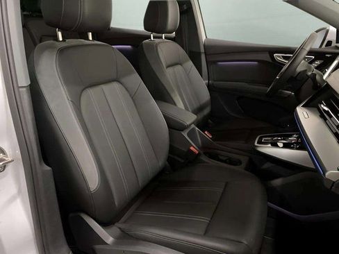 Used 2024 Audi Q4 e-tron Prestige image 86