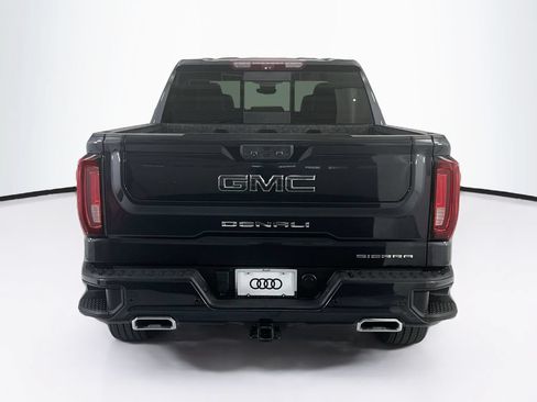 Used 2022 GMC Sierra 1500 Denali Ultimate AWD/4WD image 6