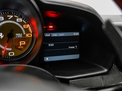 Used 2015 Ferrari 458 Italia Coupe RWD image 82