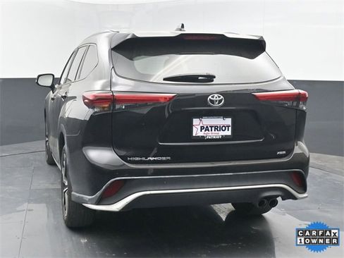 Used 2021 Toyota Highlander XSE image 4