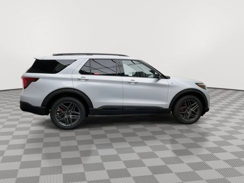 Used 2026 Ford Explorer ST-Line w/ ST-Line Street Pack AWD/4WD image 45