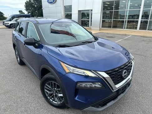 Used 2023 Nissan Rogue S FWD image 6