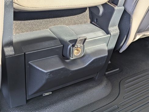 Used 2022 Ford F250 XL w/ Power Equipment Group image 19