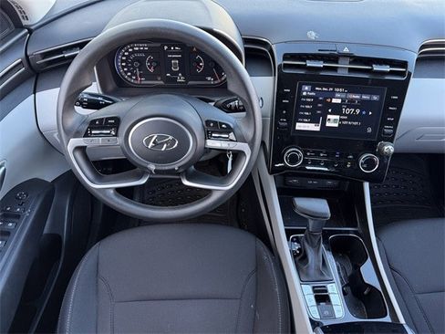 Used 2024 Hyundai Tucson SE image 9