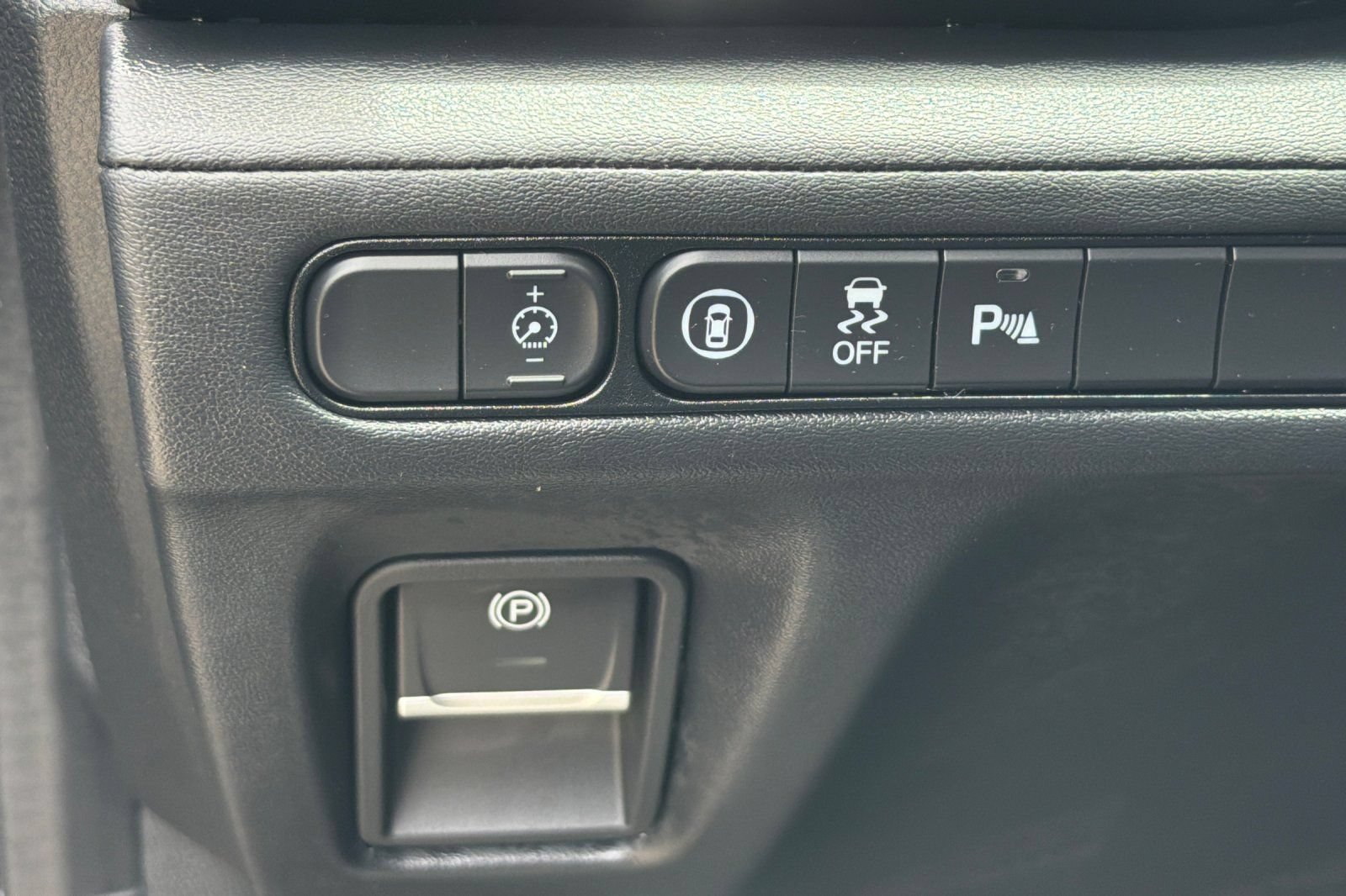 Used 2026 Acura MDX w/ Technology Package FWD image 32