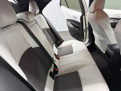 Used 2019 Toyota Corolla XSE FWD image 43