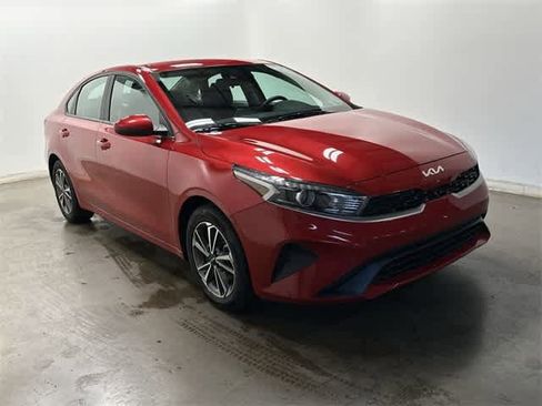 Used 2023 Kia Forte LXS image 29