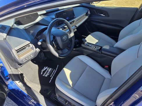 Used 2024 Toyota Prius XLE image 26