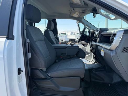 New 2026 Ford F250 XL w/ XL Chrome Package RWD image 15