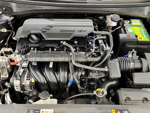 Used 2024 Hyundai Elantra Limited FWD image 28