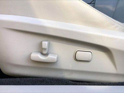 Used 2014 Subaru Outback 2.5i Limited image 30