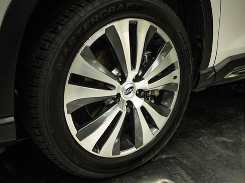 Used 2019 Subaru Ascent Limited AWD/4WD image 3