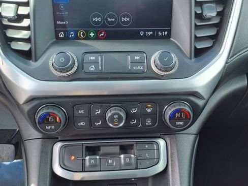 Used 2022 GMC Acadia SLE w/ Driver Convenience Package image 31