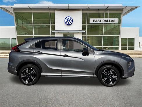 Used 2024 Mitsubishi Eclipse Cross AWD image 2