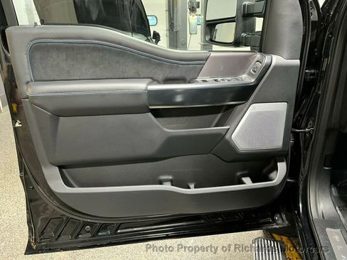 Used 2026 Ford F250 Platinum w/ FX4 Off-Road Package image 18