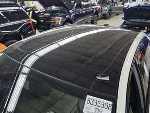 Used 2023 BMW 760i xDrive w/ Parking Assistance Package AWD/4WD image 8