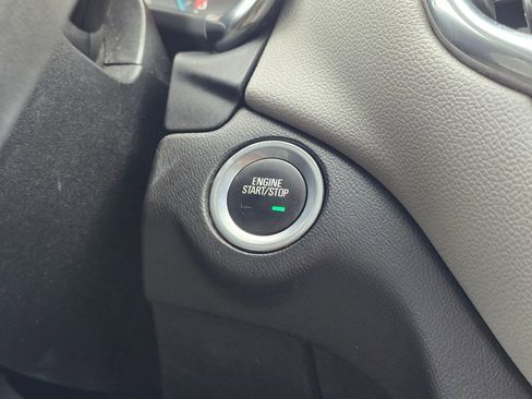 Used 2018 Chevrolet Equinox LS FWD image 36
