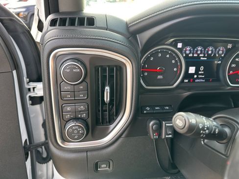 Used 2020 Chevrolet Silverado 2500 LTZ w/ LTZ Plus Package image 18