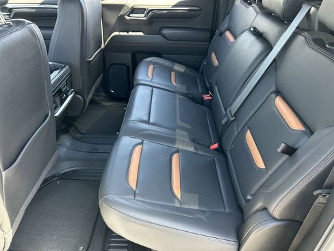 Used 2024 GMC Sierra 1500 AT4 w/ AT4 Premium Package AWD/4WD image 25