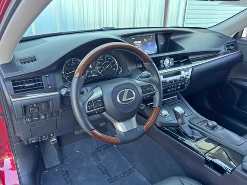 Used 2018 Lexus ES 350 w/ Premier Package image 12