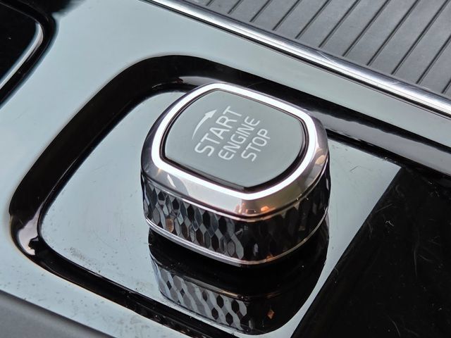 Certified 2024 Volvo XC60 T8 Core AWD/4WD image 34