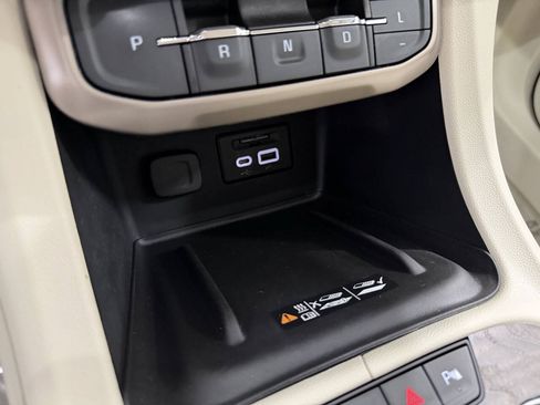 Used 2023 GMC Acadia Denali AWD/4WD image 40