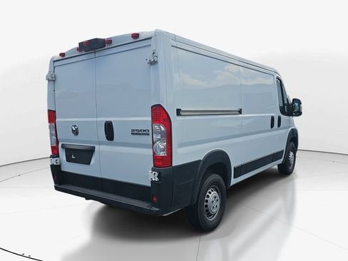 Used 2025 RAM ProMaster 2500 w/ Convenience Group FWD image 4