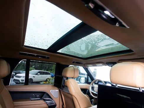 Used 2023 Land Rover Range Rover Autobiography AWD/4WD image 27