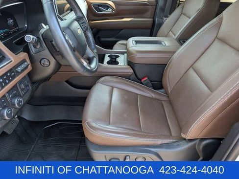 Used 2024 Chevrolet Suburban High Country w/ Advanced Technology Package AWD/4WD image 19