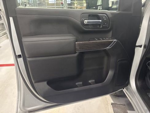 Used 2022 Chevrolet Silverado 3500 LTZ w/ LTZ Convenience Package image 10