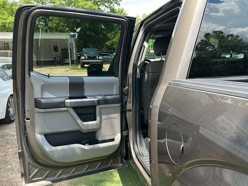 Used 2019 Ford F150 XLT AWD/4WD image 18