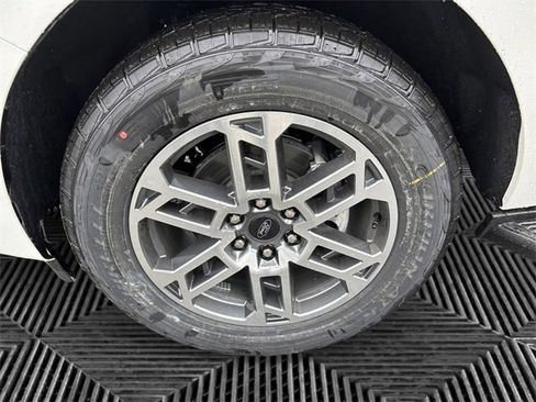 New 2025 Ford Expedition Max Active image 14