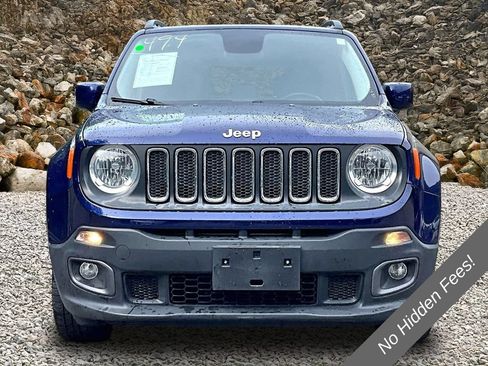 Used 2017 Jeep Renegade Latitude AWD/4WD image 3