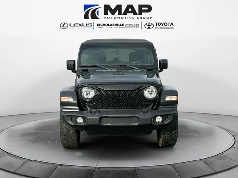 Used 2018 Jeep Wrangler Unlimited Sport image 8