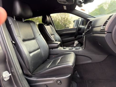 Used 2019 Jeep Grand Cherokee Limited AWD/4WD image 14