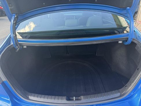 Used 2017 Hyundai Elantra SE w/ SE A/T Tech Package 03 FWD image 8