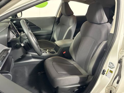 Used 2025 Subaru Crosstrek 2.0i Premium image 24