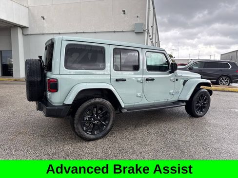 Used 2023 Jeep Wrangler Unlimited Sahara w/ Cold Weather Group AWD/4WD image 10