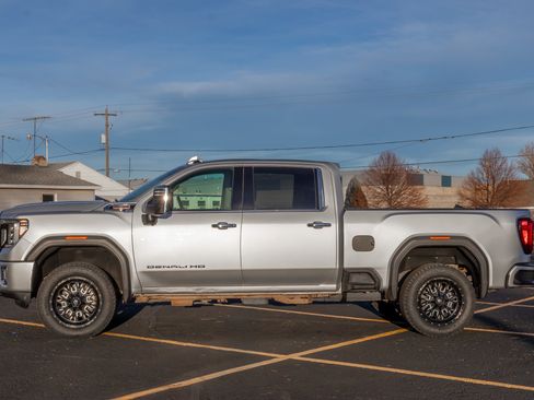 Used 2020 GMC Sierra 2500 Denali w/ Denali Ultimate Package image 7