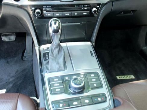 Used 2014 Hyundai Equus Signature image 18