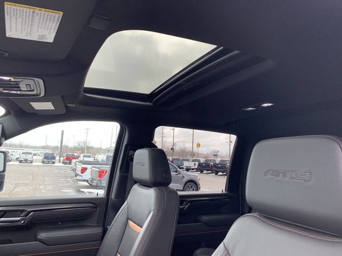 Used 2025 GMC Sierra 2500 AT4 image 14