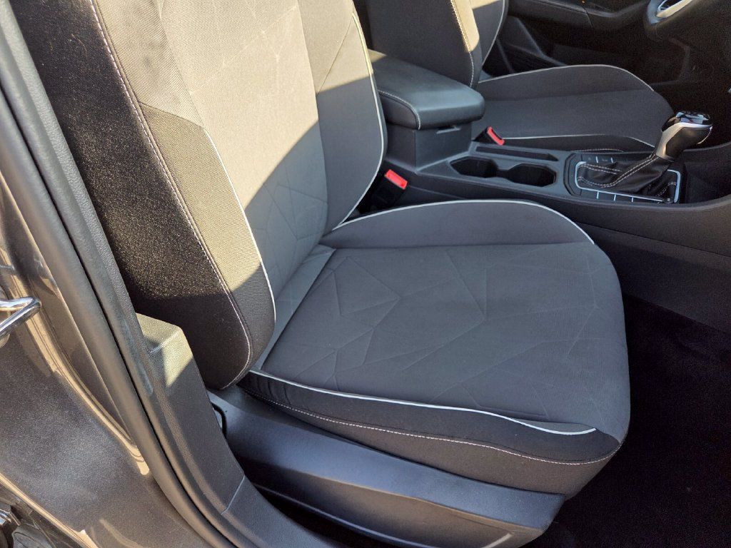 Used 2025 Volkswagen Jetta Sport FWD image 26
