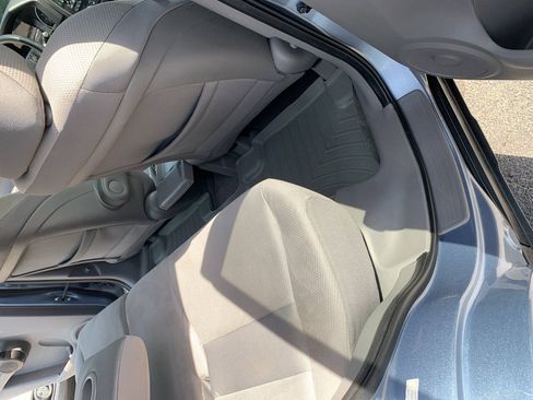 Used 2011 Honda CR-V EX image 16