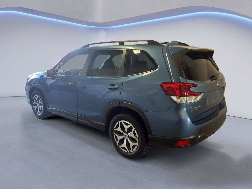 Used 2021 Subaru Forester Premium AWD/4WD image 5