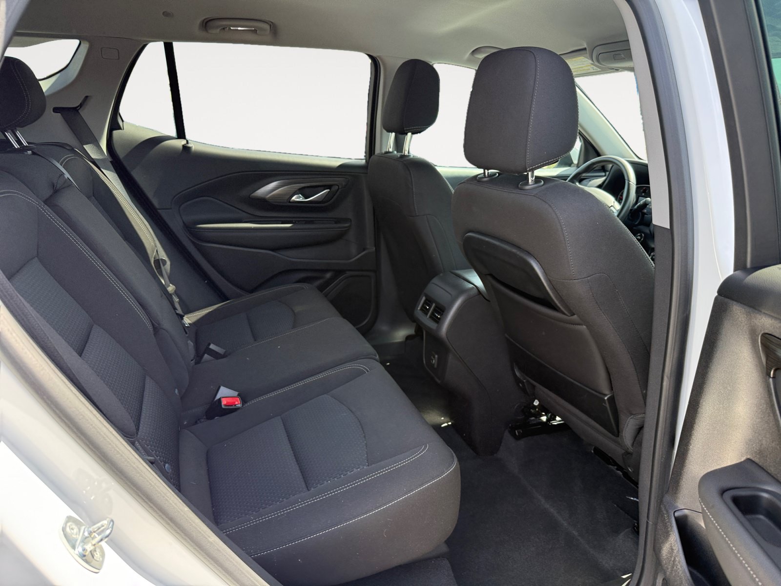 Used 2024 GMC Terrain SLE FWD image 18