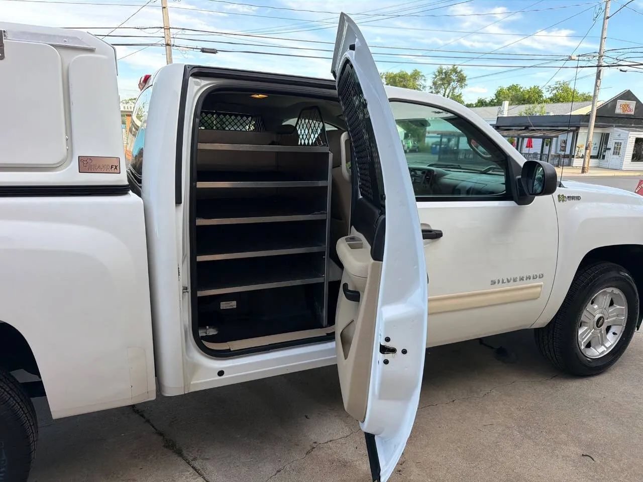 Used 2010 Chevrolet Silverado 1500 2WD Crew Cab Hybrid image 32