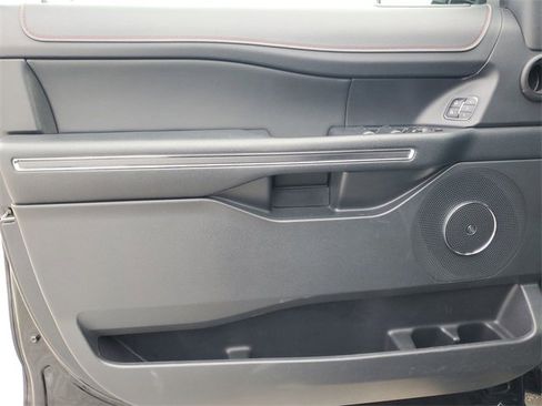 Used 2022 Ford Expedition Max Limited image 14
